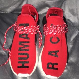 ADIDAS HUMAN RACE